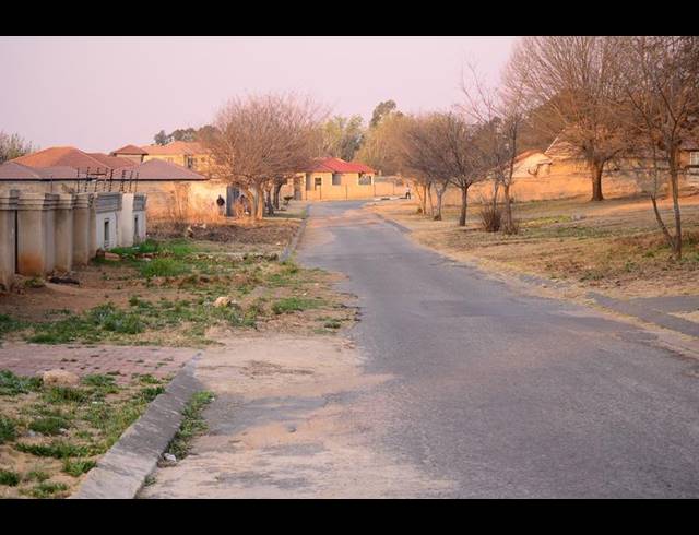 LAND FOR SALE IN UNIGRAY